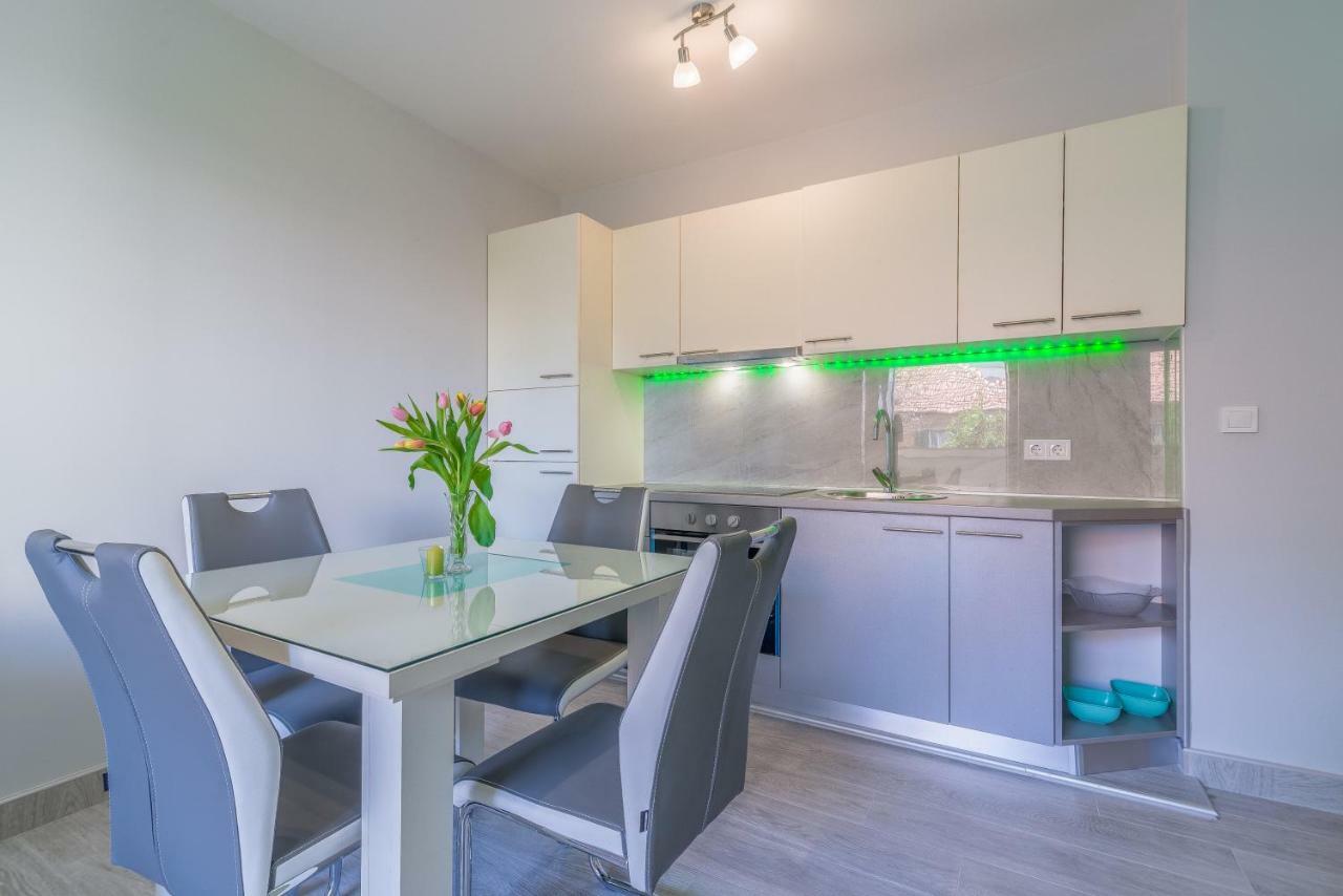 Ruzmarin - New Apartment Zadar Luaran gambar